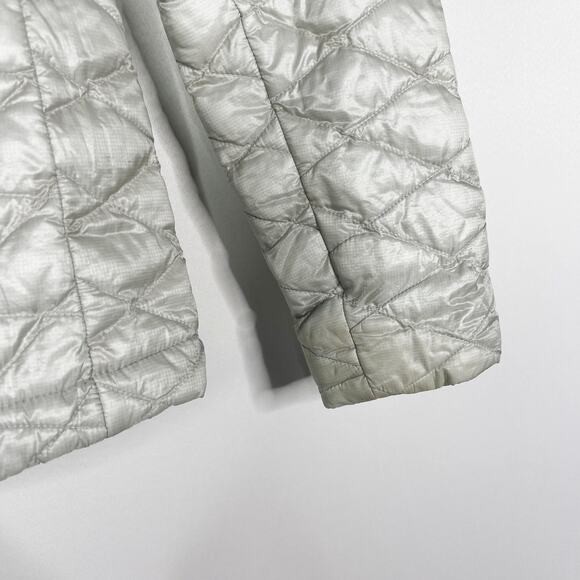 The North Face Womens Small Light Gray Thermoball Hooded Full Zip Jacket Quilted - Picture 6 of 13